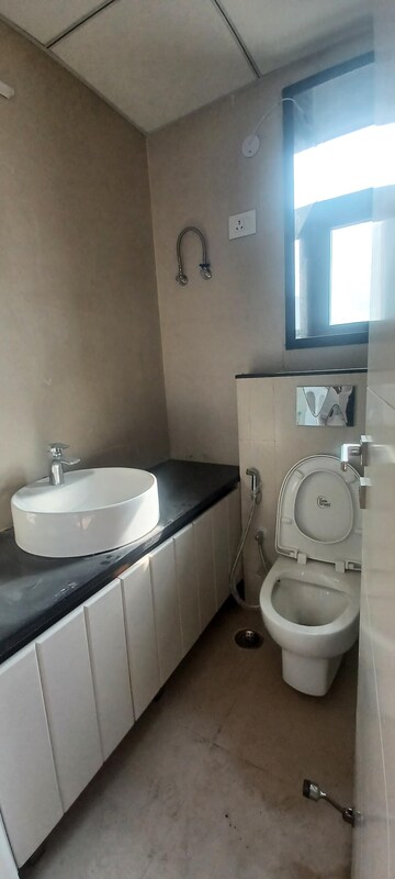 Bathroom in 3 BHK Apartment at Signature Global City 63A, Sector 63a – for Sale