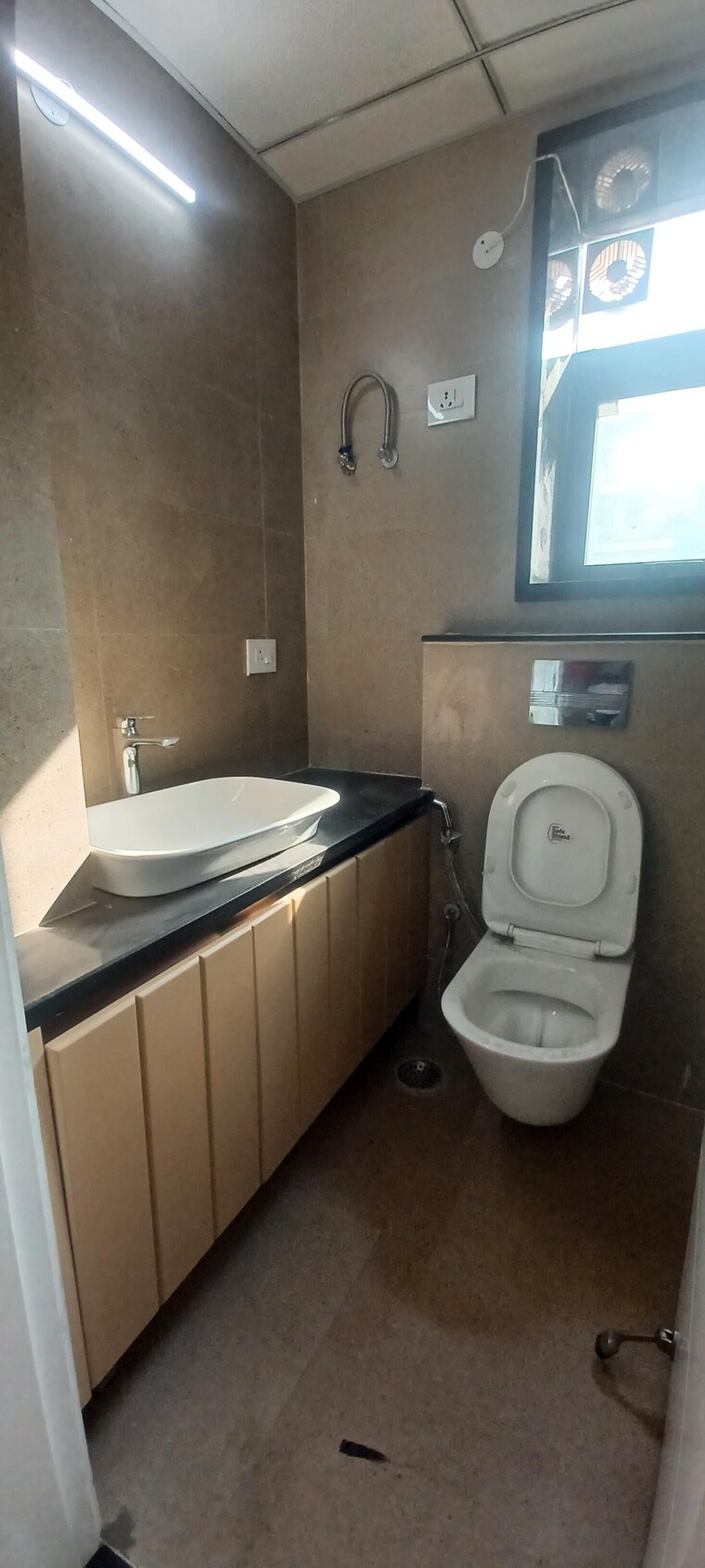 Bathroom, signature-global-city-63a 3 Bedroom 1350 Sq.Ft. Apartment In Sector 63a Gurgaon 10015538