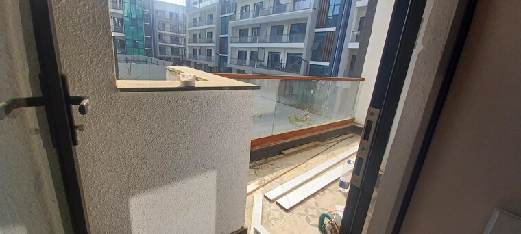 Balcony, signature-global-city-63a 3 Bedroom 1350 Sq.Ft. Apartment In Sector 63a Gurgaon 10015538