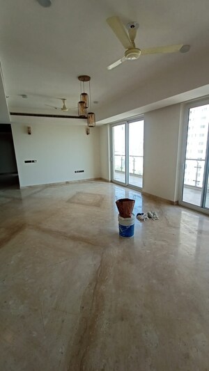 Room in 3 BHK Apartment at Mahindra Luminare, Sector 59 – for Rent