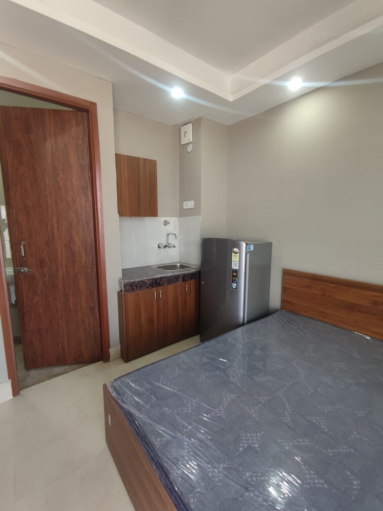 Room, saket 1 RK 340 Sq.Ft. Apartment In Saket Delhi 10015305