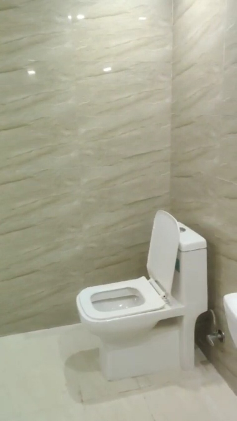 Bathroom, supertech-cape-town 2 Bedroom 1082 Sq.Ft. Apartment In Sector 74 Noida 10015201