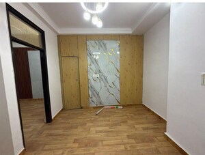 Room in 3 BHK Apartment at RG Luxury Homes Phase II, Sector 16b Greater Noida – for Sale