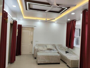 Living Room in 3 BHK Builder Floor at DLF Vibhuti Khand, Gomti Nagar – for Rent