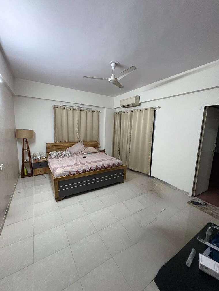 Bedroom, prahlad nagar 3 Bedroom 1900 Sq.Ft. Apartment In Prahlad Nagar Ahmedabad 10015512