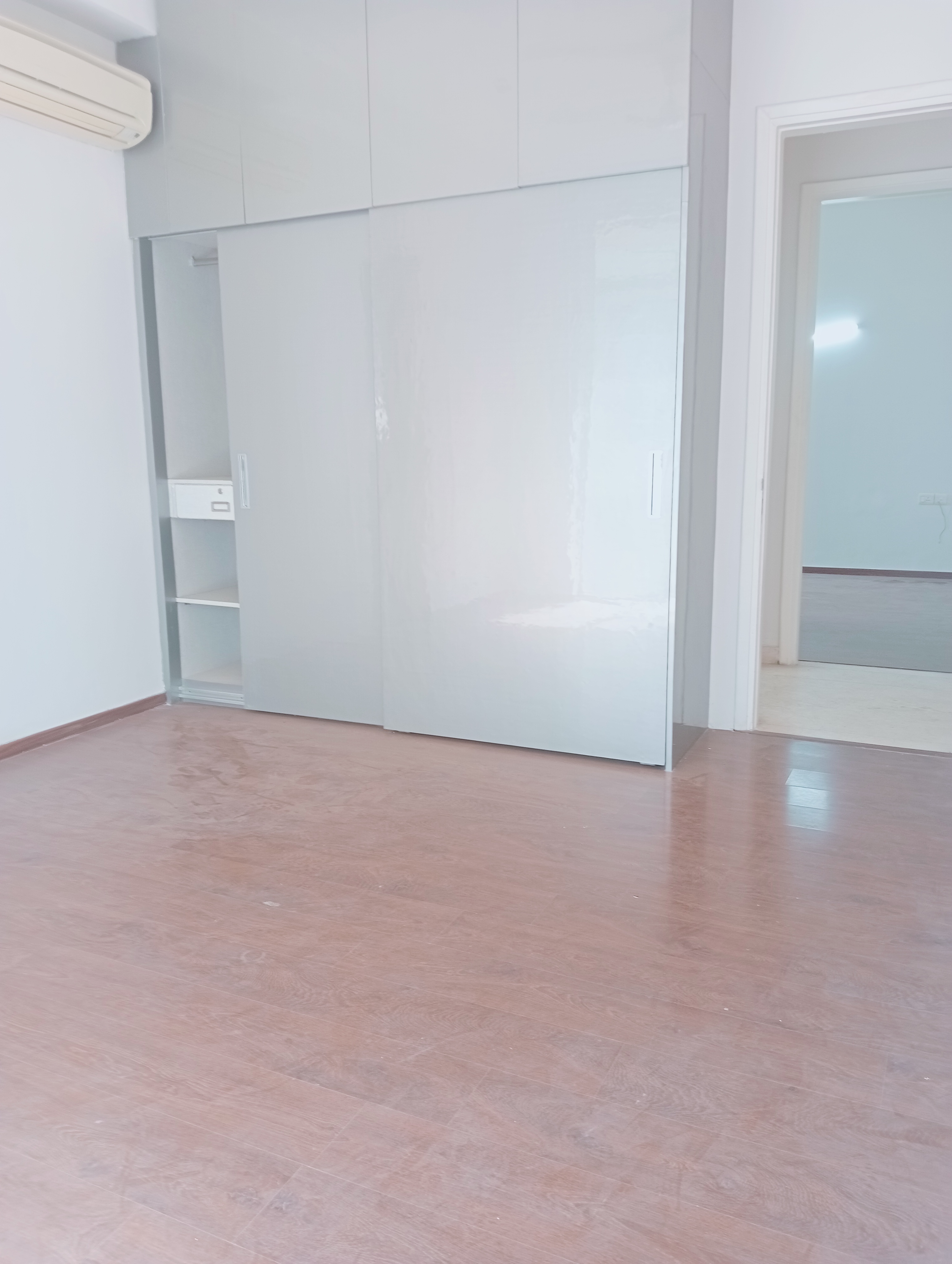 3.5 BHK + Servant Room Apartment For Rent in Ireo Victory Valley