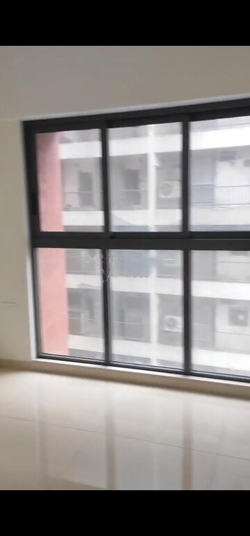 Room in 2 BHK Apartment at Lodha Vista, Lower Parel – for Rent