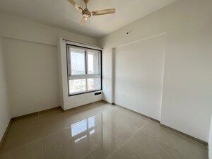 Room in 2.5 BHK Apartment at Pristine Allure, Kharadi – for Rent