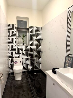 Team Area in 2 BHK Apartment at Shilp Tower, Lower Parel – for Rent