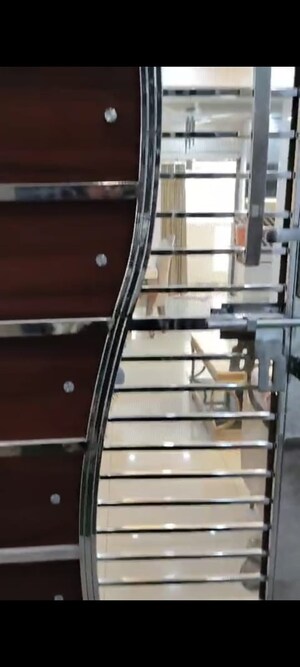 Staircase in 1 BHK Builder Floor at The Estate Floors, Sector 43 – for Rent