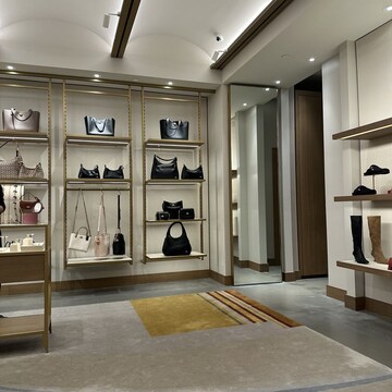  Showroom For Rent in Saraswati Vihar