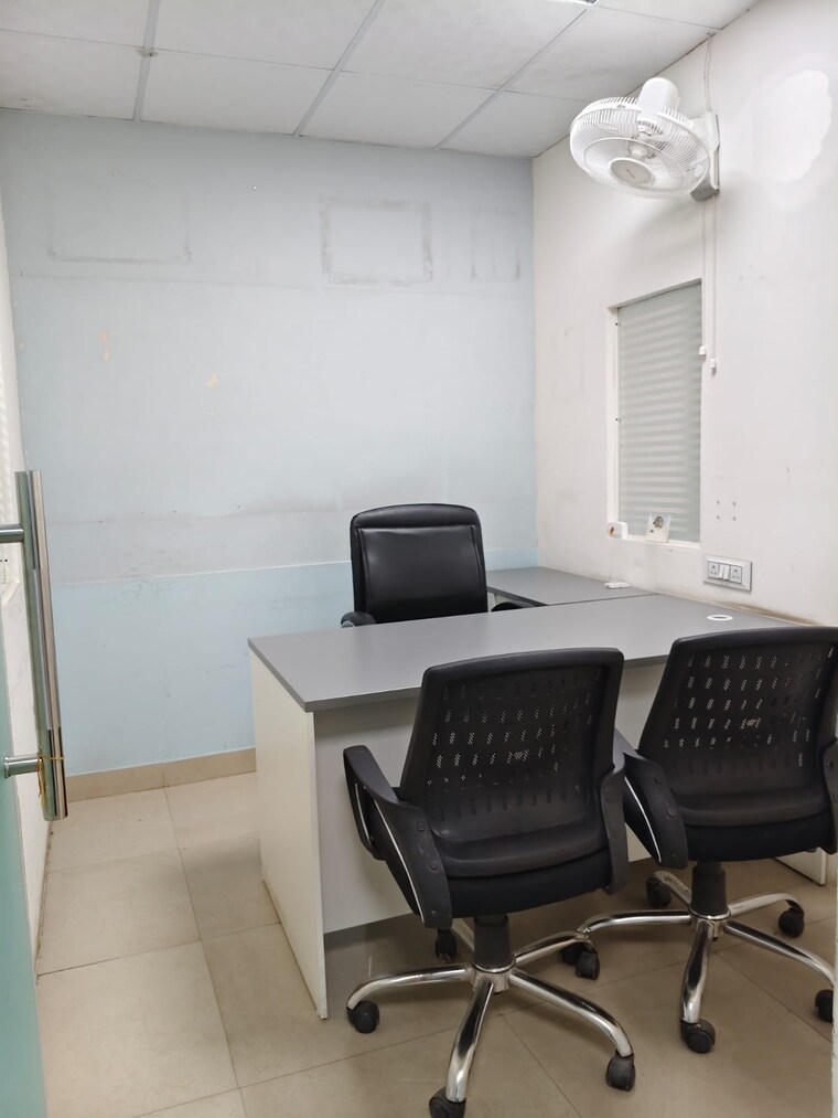 Team Area, sector 6 Commercial Office Space 1000 Sq.Ft. In Sector 6 Noida 10015374