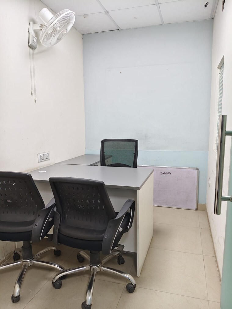 Team Area, sector 6 Commercial Office Space 1000 Sq.Ft. In Sector 6 Noida 10015374