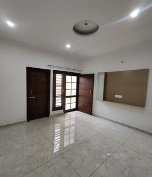 Room in 4 BHK Independent House at Kharar Mohali Road – for Sale