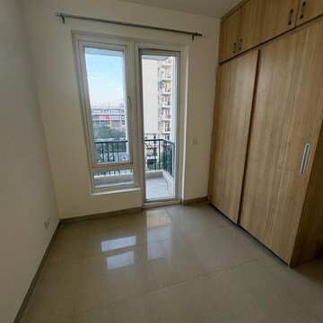 Room in 3 BHK Apartment at Emaar Emerald Estate, Medawas – for Rent