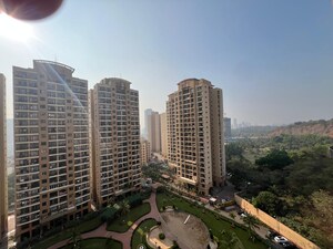 1 BHK Apartment For Rent in K Raheja Heights, Malad East