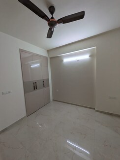 2.5 BHK + Pooja Room,Extra Room Builder Floor For Sale in Smart World Gems