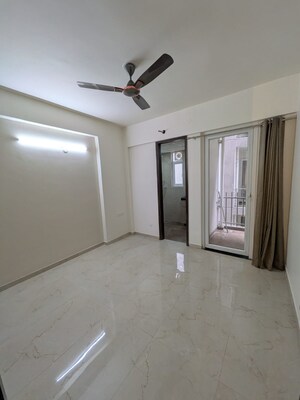 Room in 2.5 BHK Builder Floor at Smart World Gems, Sector 89 – for Sale