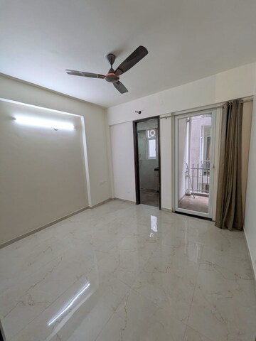 Room in 2.5 BHK Builder Floor at Smart World Gems, Sector 89 – for Sale