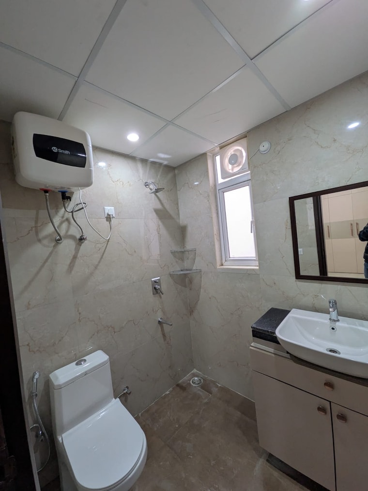 Bathroom, smart-world-gems 2.5 Bedroom 1208 Sq.Ft. Builder Floor In Sector 89 Gurgaon 10015521