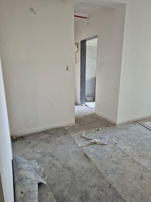 Furnished Amenities in 1 BHK Apartment at Sai Krupa Skylon Suburbia, Kandivali West – for Sale