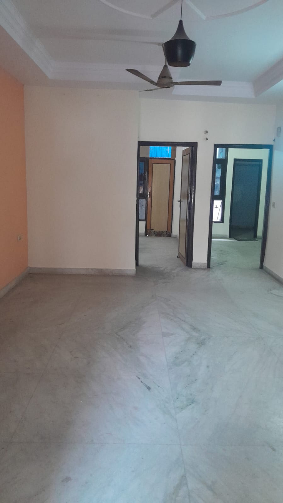 3 BHK 1200 Sq.Ft. Builder Floor in Aman Plaza