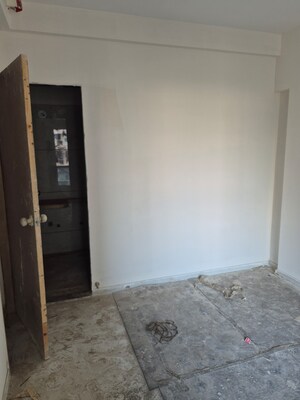 Furnished Amenities in 1 BHK Apartment at Sai Krupa Skylon Suburbia, Kandivali West – for Sale