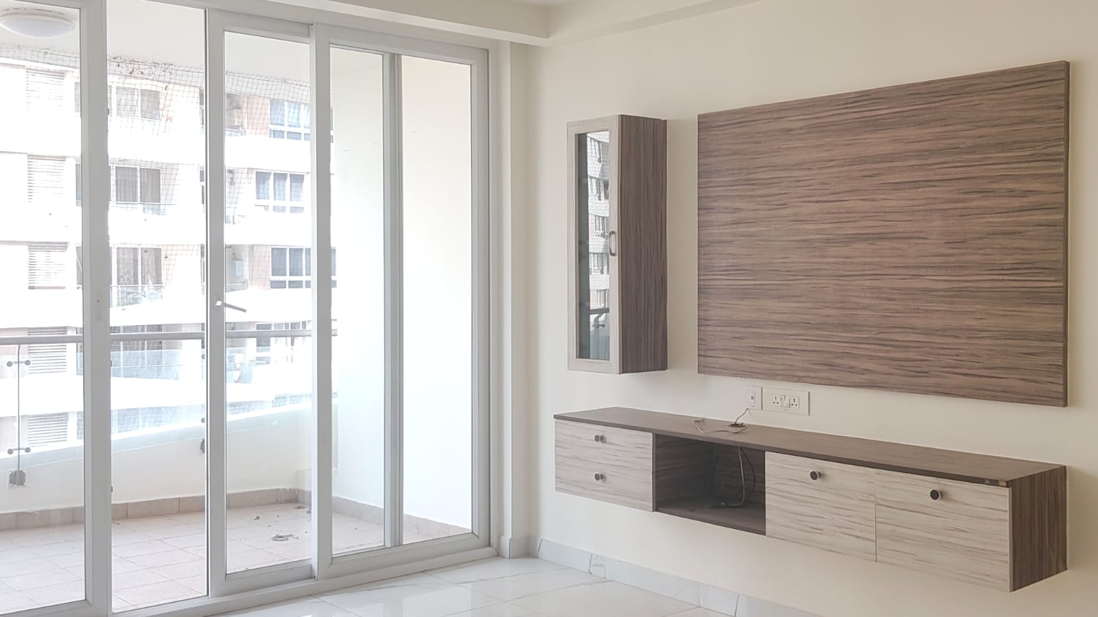 2.5 BHK + Pooja Room Apartment For Rent in Mantri Lithos
