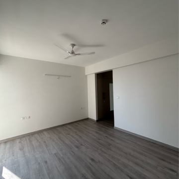 Room in 4 BHK Apartment at Shapoorji Pallonji Joyville Tower Crown, Sector 102 – for Sale