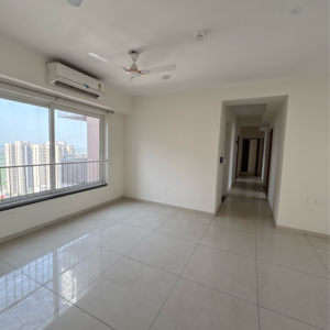 Room in 4 BHK Apartment at Shapoorji Pallonji Joyville Tower Crown, Sector 102 – for Sale