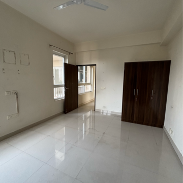 Room in 4 BHK Apartment at Adani M2K Oyster Grande, Sector 102a – for Sale