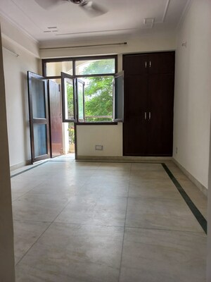 Room in 2 BHK Apartment at Sector 18 Dwarka – for Rent