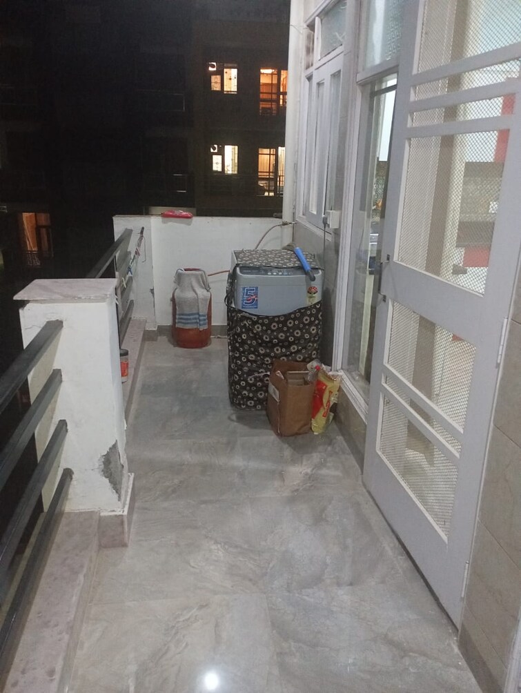 Balcony, east of kailash 3 Bedroom 1554 Sq.Ft. Builder Floor In East Of Kailash Delhi 10016632