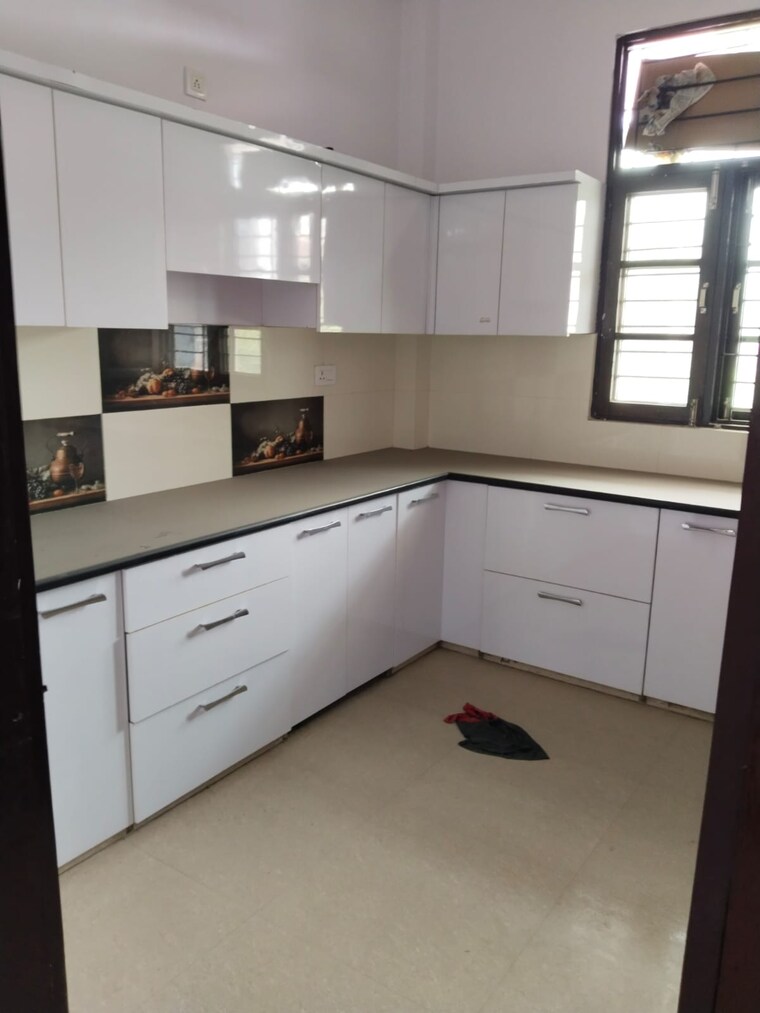 Kitchen, dlf-vibhuti-khand 2 Bedroom 1150 Sq.Ft. Builder Floor In Gomti Nagar Lucknow 10015553