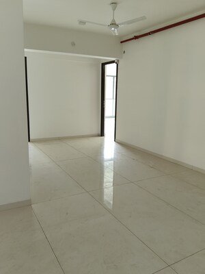 Room in 3 BHK Apartment at Santacruz West – for Sale