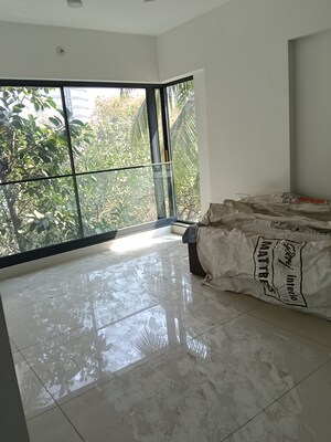 Bedroom in 3 BHK Apartment at Santacruz West – for Sale