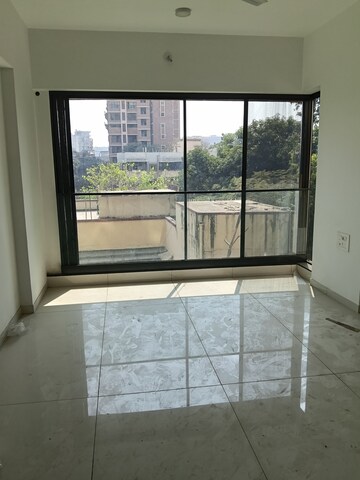 Room in 3 BHK Apartment at Santacruz West – for Sale