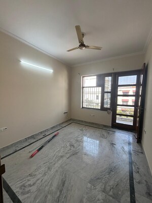 Room in 3 BHK Villa at Palam Vihar – for Rent