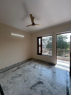 Room in 3 BHK Villa at Palam Vihar – for Rent