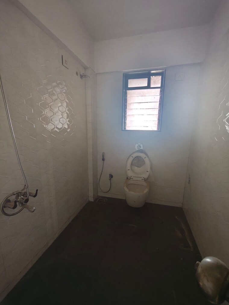 Bathroom, arihant-balaji-pride 3 Bedroom 950 Sq.Ft. Apartment In Chembur Mumbai 10015772