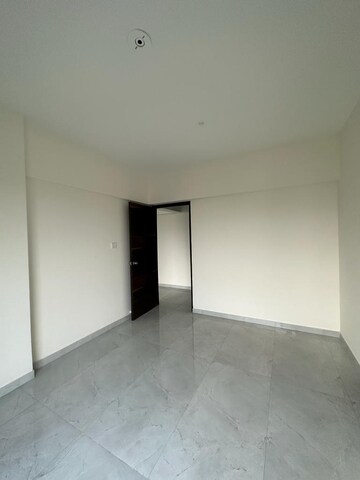 Room in 2 BHK Apartment at Aspen Park, Goregaon East – for Rent