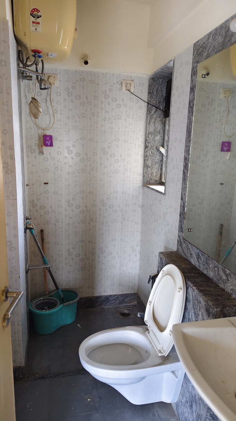 Bathroom, kalpataru-hills 1 Bedroom 463 Sq.Ft. Apartment In Manpada Thane 10015824