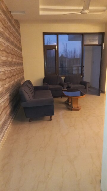 Living Room in 3 BHK Apartment at Pir Machalla – for Rent