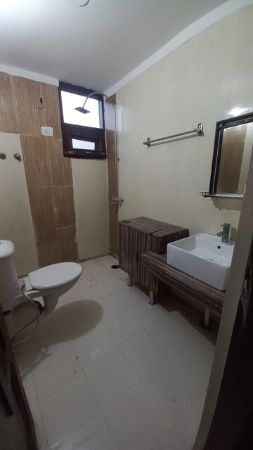 Bathroom in 3 BHK Apartment at Pir Machalla – for Rent
