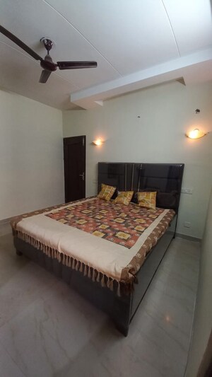 Bedroom in 3 BHK Apartment at Pir Machalla – for Rent