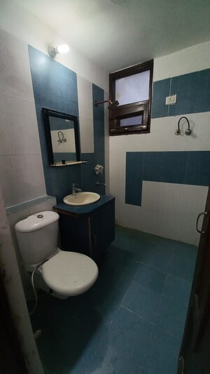 Bathroom in 3 BHK Apartment at Pir Machalla – for Rent