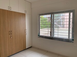 Room in 2 BHK Apartment at Hsr Layout – for Rent