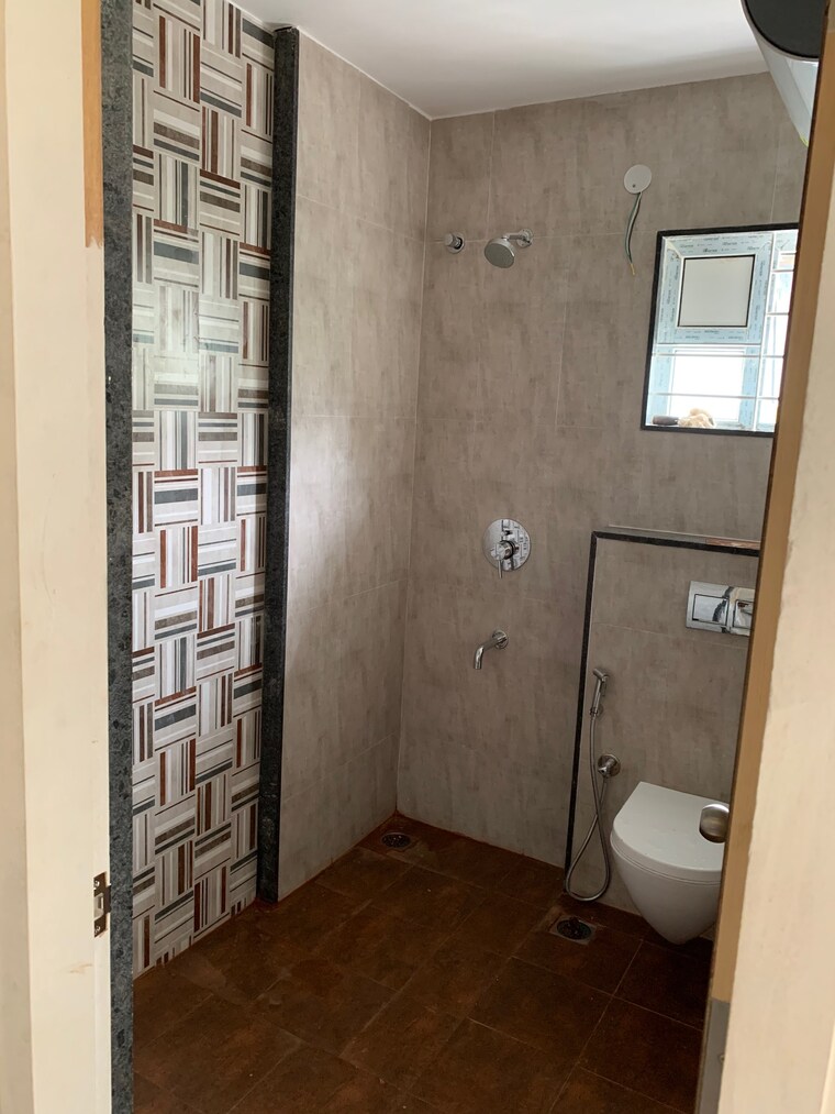 Bathroom, hsr layout 2 Bedroom 1100 Sq.Ft. Apartment In Hsr Layout Bangalore 10015788