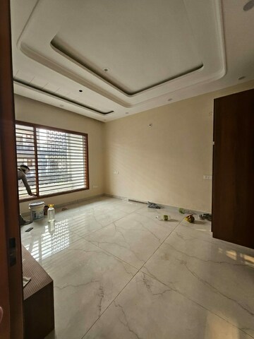 Room in 4 BHK Independent House at Sector 125 – for Sale