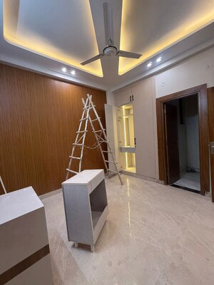 Master Bedroom in 3 BHK Builder Floor at Vaishali Sector 2 – for Sale